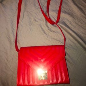 NWOT Women’s Red Handbag❤️
